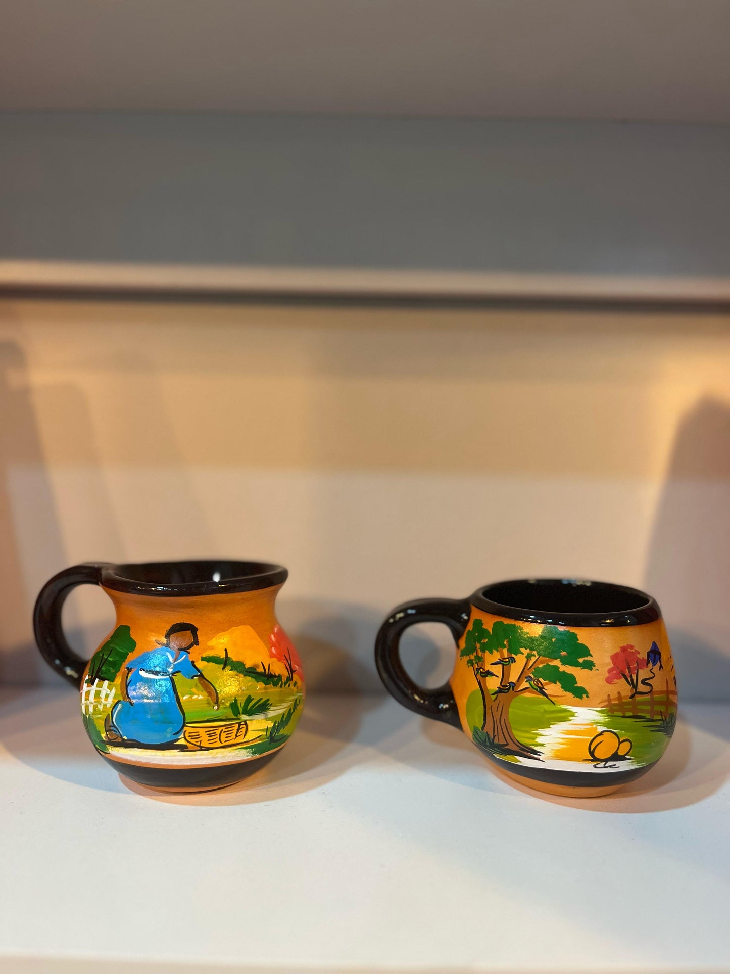 Tazas pequeñas color café