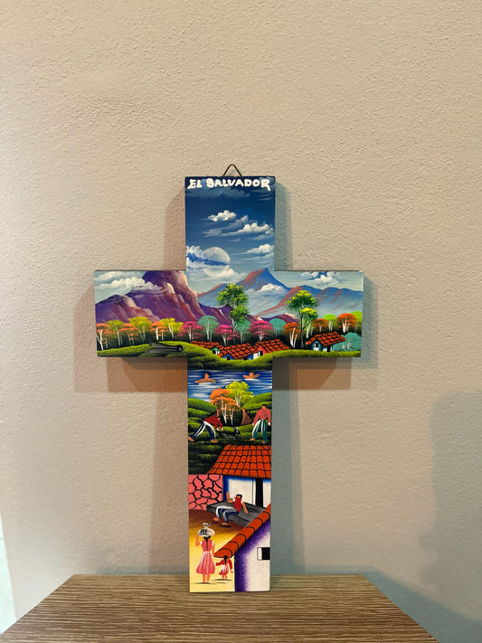 Cruz artesanal con paisaje