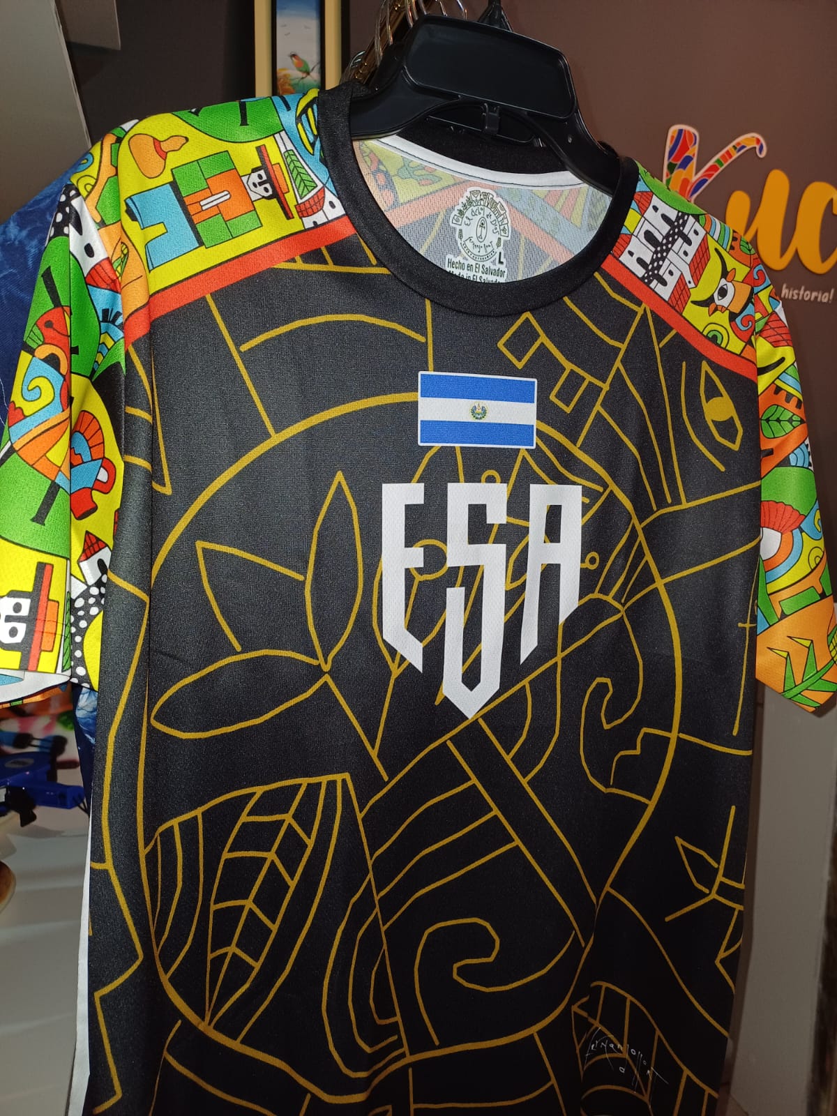 Camisa Deportiva Negra